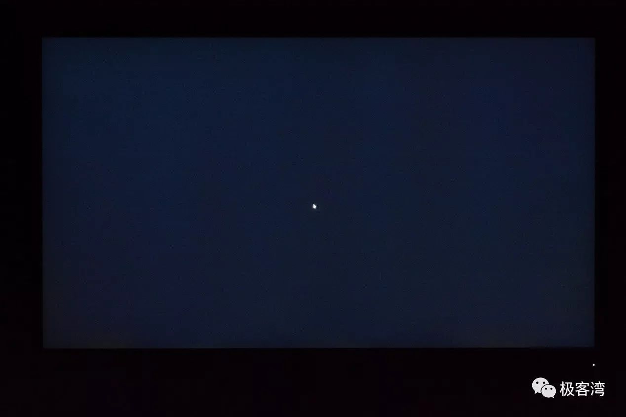 显示器显示戴尔up2718q,戴尔up2715h专业显示器