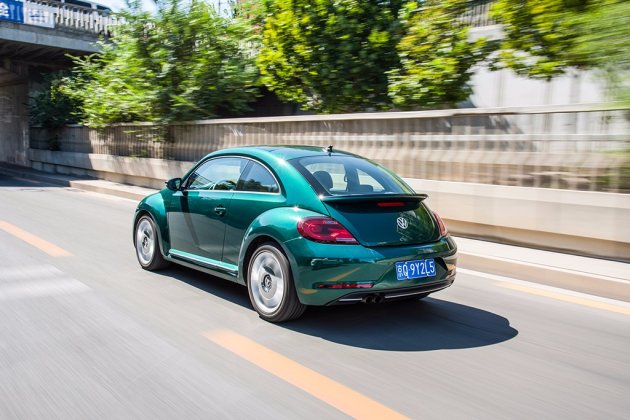 大众甲壳虫2018纵乐版,甲壳虫路上回头率