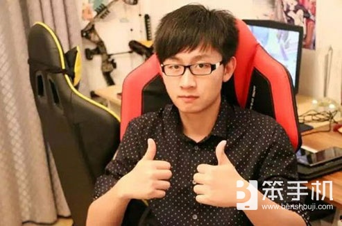 月入数十万的大主播，曾摆地摊做过网管