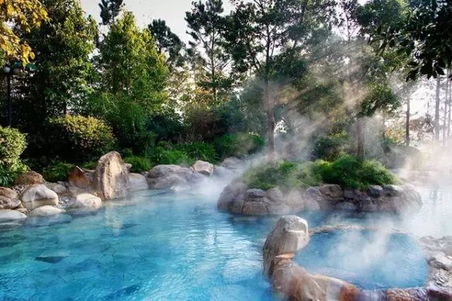 弥勒温泉小镇钰景温泉,弥勒梅花寨温泉是真温泉吗