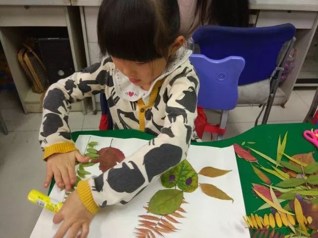 趣味树叶拼贴画手工,树叶粘贴画秋天落叶制作