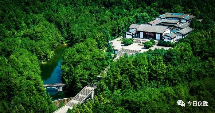 一座幸福感爆棚的滨江小城,一座山清水秀的幸福小城