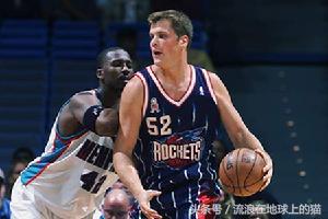 愿天堂也有篮球下一句,愿天堂也有篮球相伴