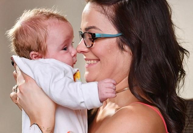 怀孕5个月羊水破了不做引产行吗,孕中期羊水破了补救经历