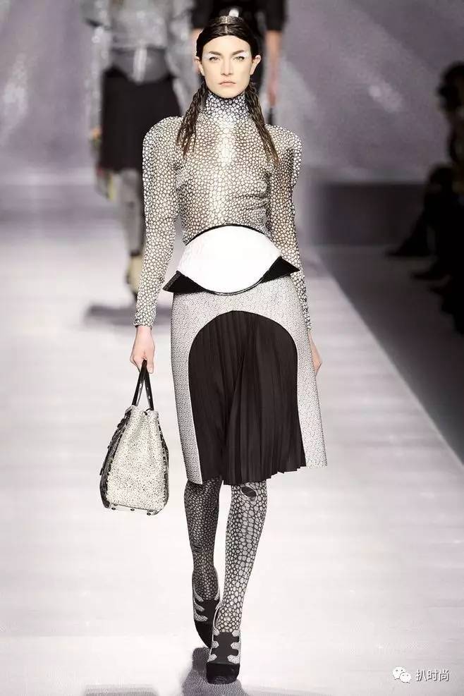 干货！你和设计大神之间，只差一个拼接