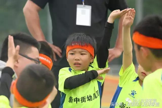 幼儿足球训练3-6岁原则,儿童如何了解足球知识