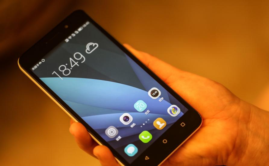 目前最顶级的oled屏幕手机,目前最大屏幕手机