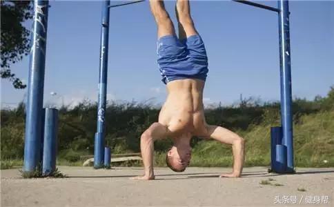 健身倒立的正确锻炼方法,健身动作不会怎么办