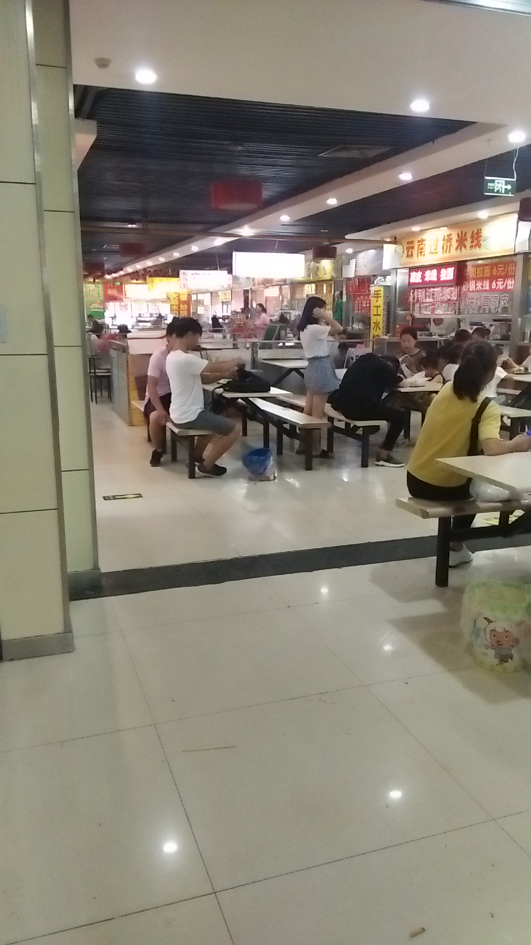 邯郸义商国际店,邯郸义商国际比较火的店铺