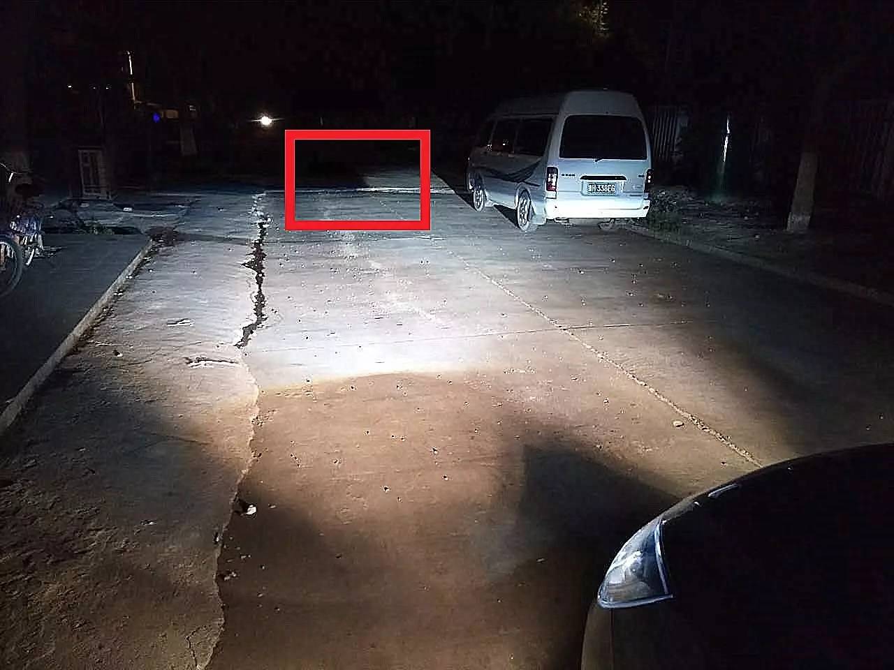 汽车大灯光线不一样还不够亮？用这几招，立马见效！