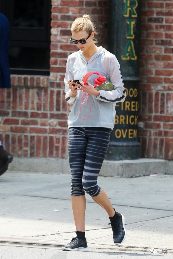 巴黎世家袜子鞋2.0和3.0的区别,巴黎世家男士袜子鞋