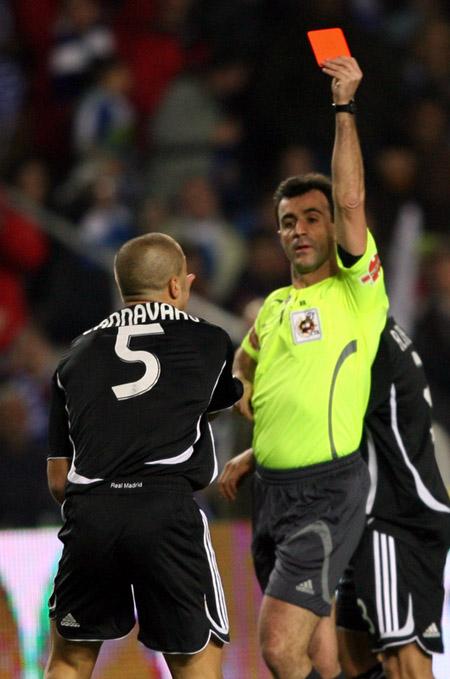 糜昊伦的红牌冤吗？卡纳瓦罗经历过的冤案可比他冤多了