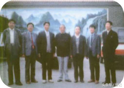 这个奇葩，从土豪变笑柄，最后成为了科学家