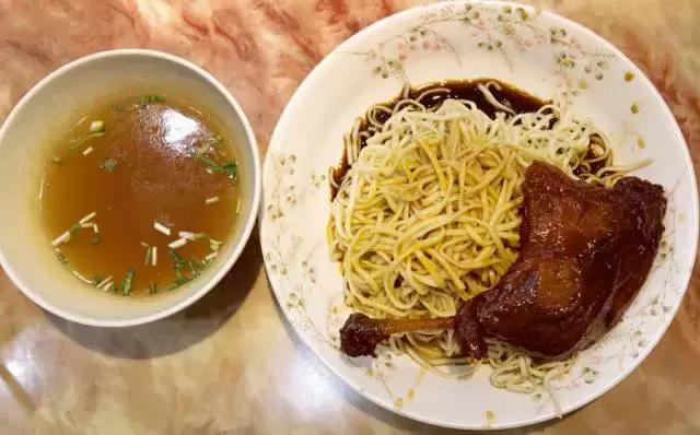 最好吃的冷面推荐,40度的天吃一碗麻辣烫