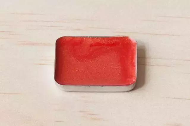 口红融化能变唇釉吗,口红唇釉高温多少度会化