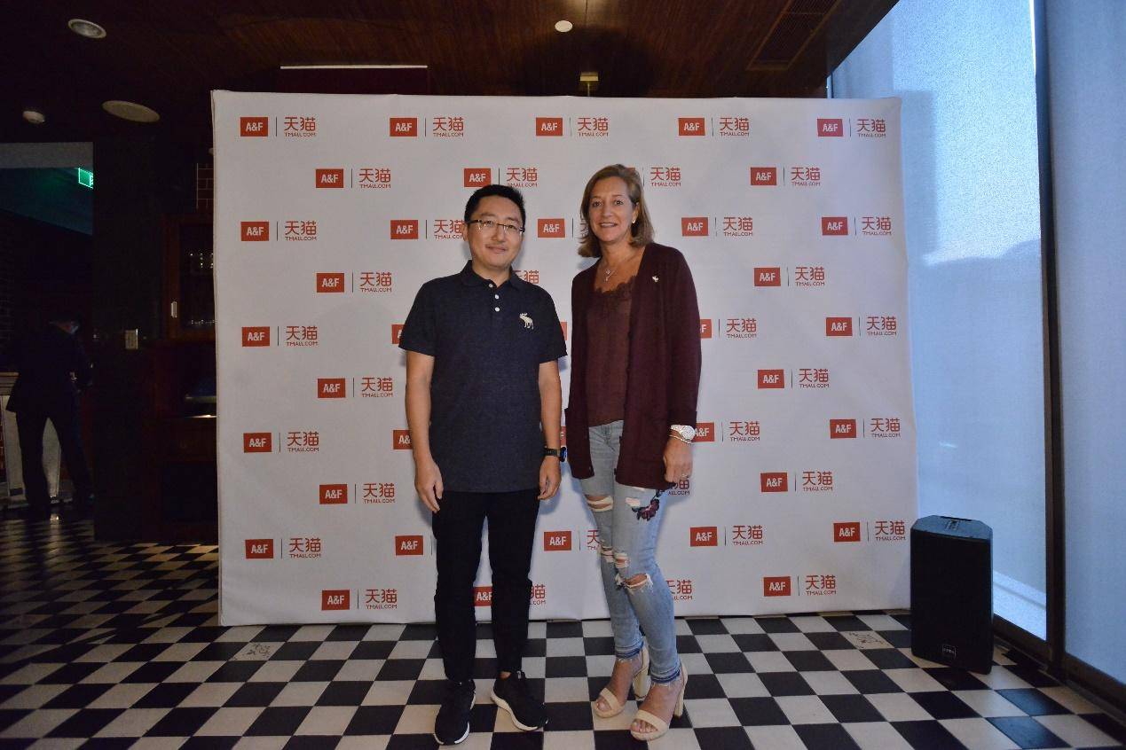 缇庡浗琛ｆ湇鍝佺墝鍏ラ┗澶╃尗,鍝簺鍥介檯鏈嶈鍝佺墝鍏ラ┗澶╃尗