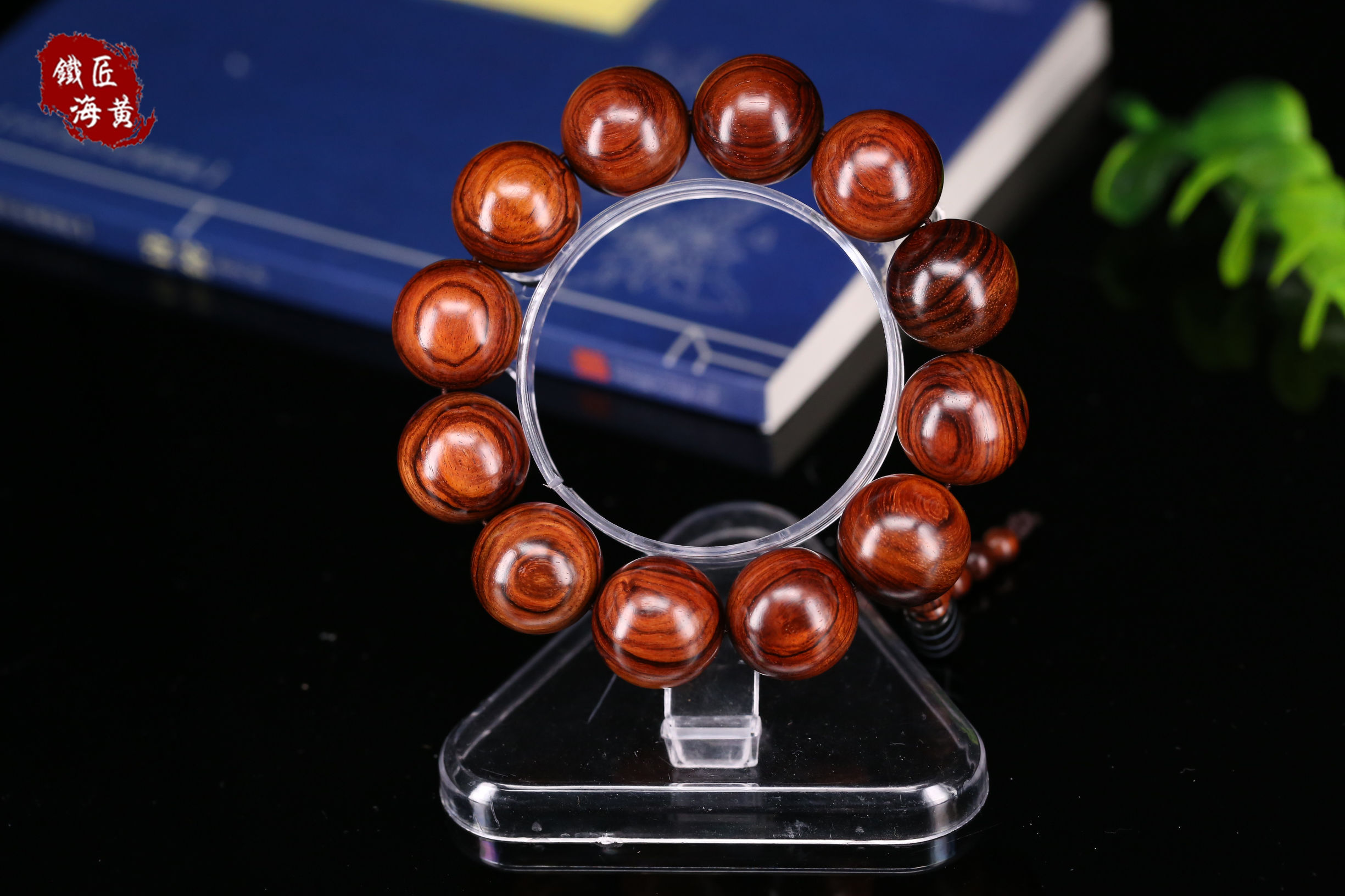 收藏手串有什么好处,脑纹桃核手串有收藏和升值价值吗