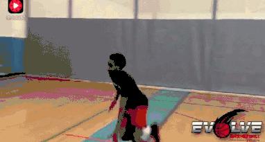 新手运球过人技巧,新手胯下运球的基本功