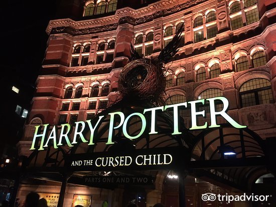 买魔杖、骑扫帚、喝黄油啤酒，去这些14个地方做巫师吧！