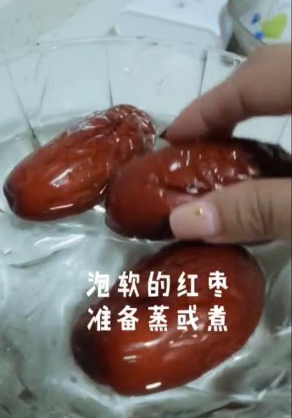 宝宝辅食红枣泥七个月,宝宝辅食红枣山药苹果鸡蛋小米粥