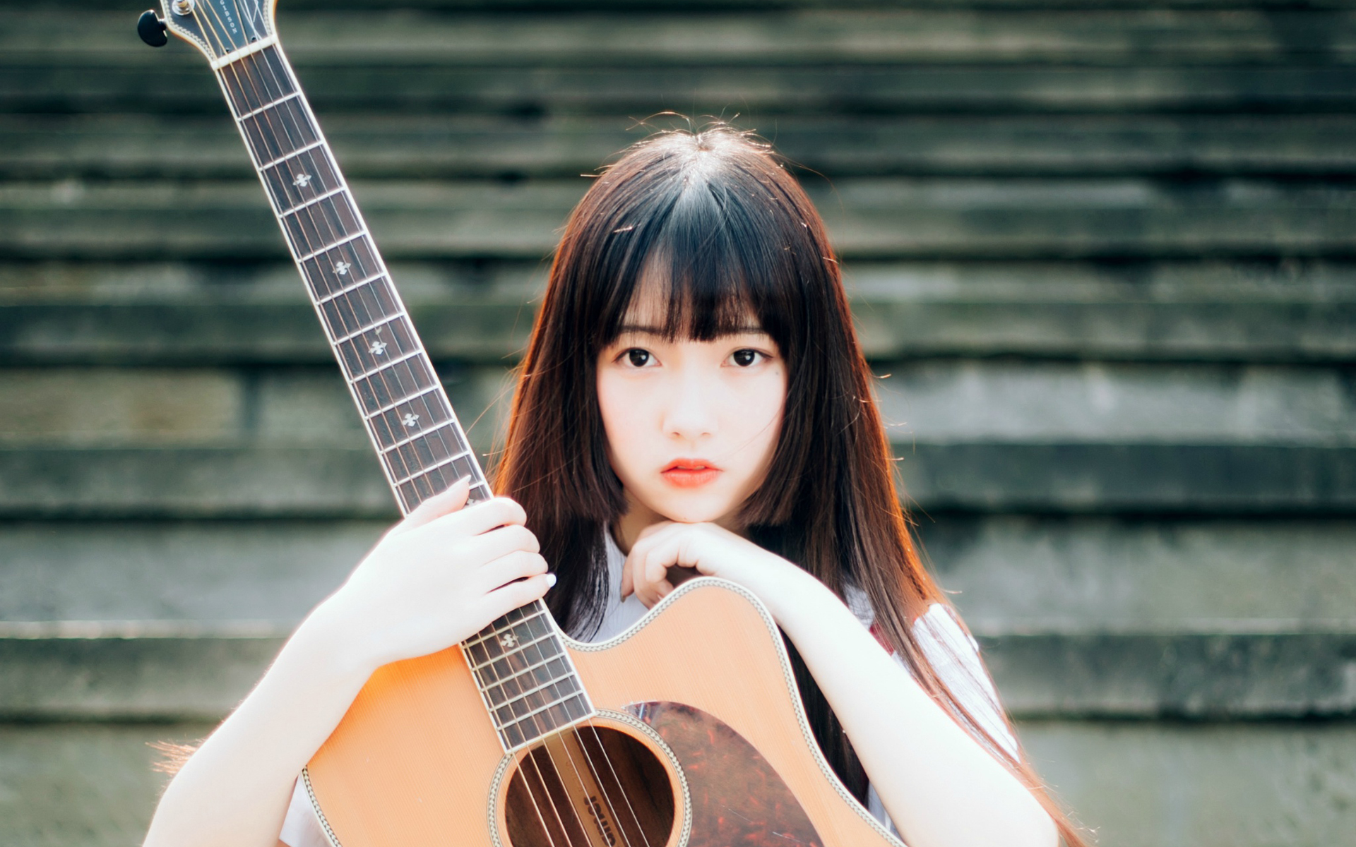 自己的房子亲戚住着不走,亲戚住在家里不走可以起诉吗