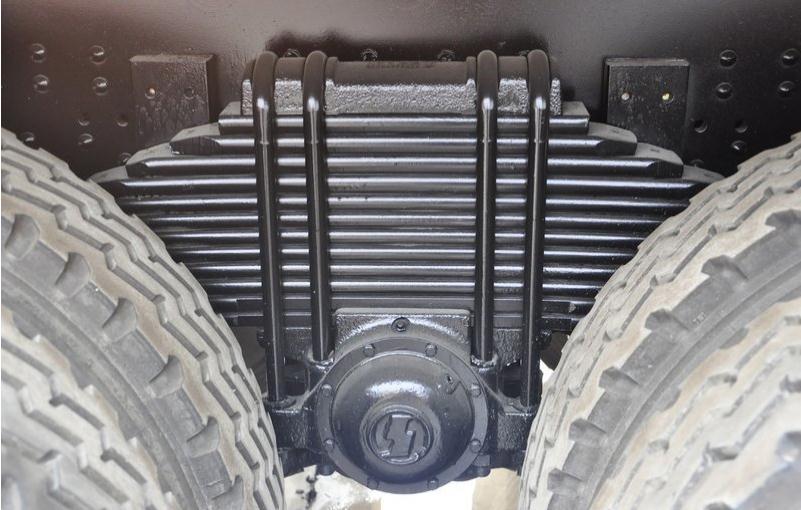 东风天龙解放欧曼哪个好,解放东风欧曼卡车对比