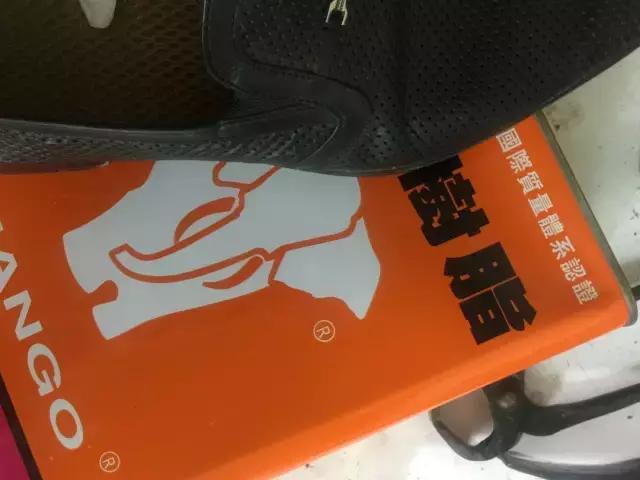 鞋子脱胶了用502粘不稳咋回事,鞋子脱胶了怎么办不用胶水