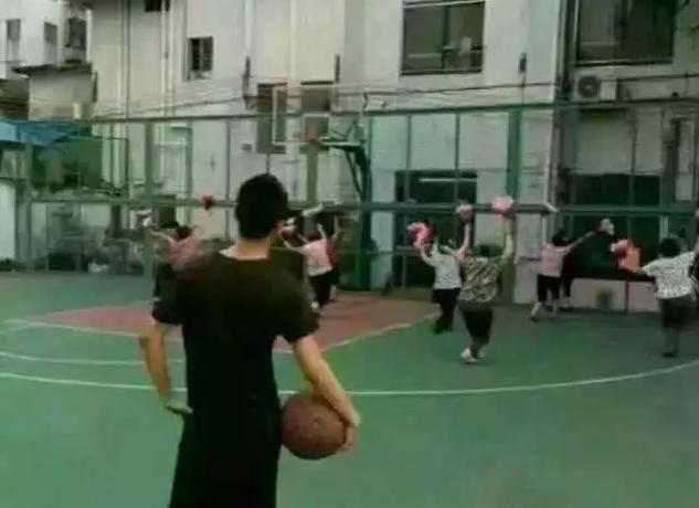 儿时看到打篮球动漫,打篮球必看动漫