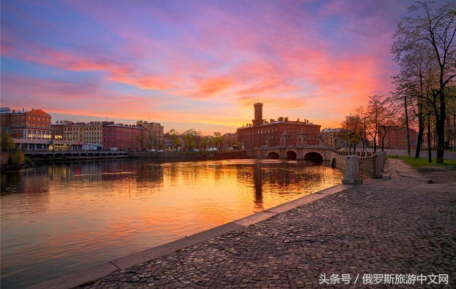 和我在瓦西里岛的街头走一走