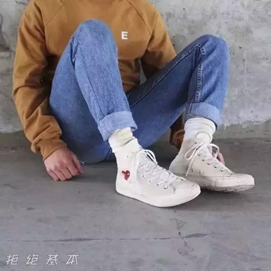 胸前有个爱心洞的大版t恤,胸前有爱心的半背衣