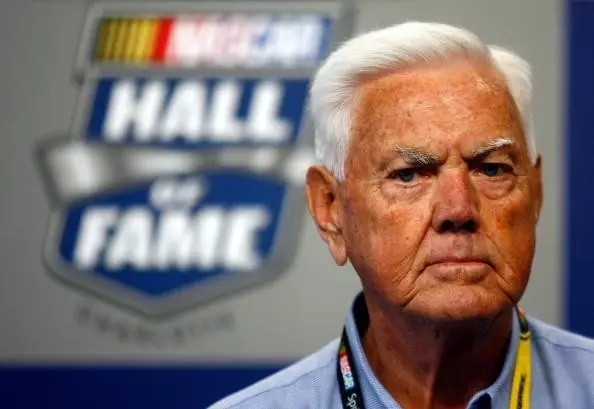 从私酒贩子逃匿到全美竞速盛宴,纳斯卡给了中国原创赛事哪些启示?|商圈