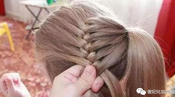 编发儿童简单又漂亮中长发小公主,斜辫子的小公主编发