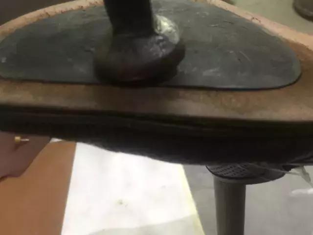 鞋子脱胶了怎么办别傻傻用胶水粘,彪马鞋子穿一星期就脱胶了怎么办