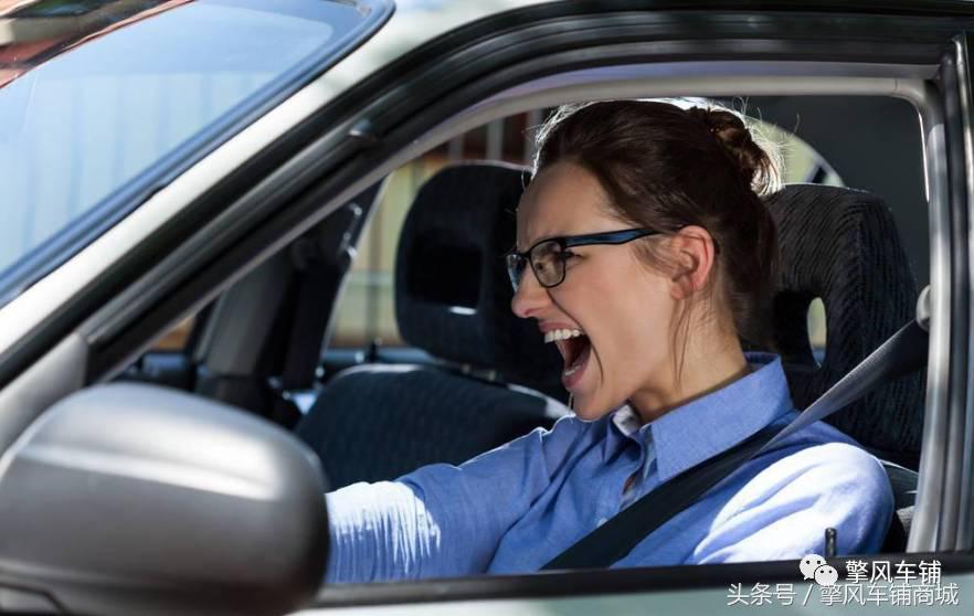 开高速紧张腿发抖怎么办,开高速特别紧张