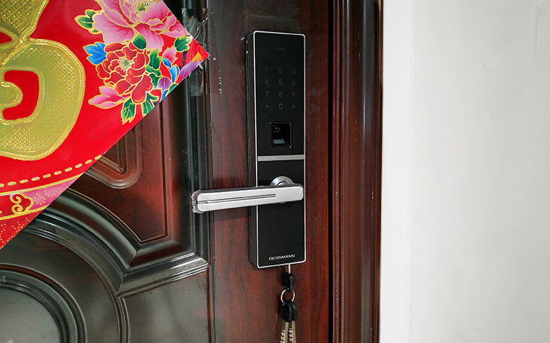 智能指纹锁没电了也不要慌,智能指纹锁没电了该怎么办