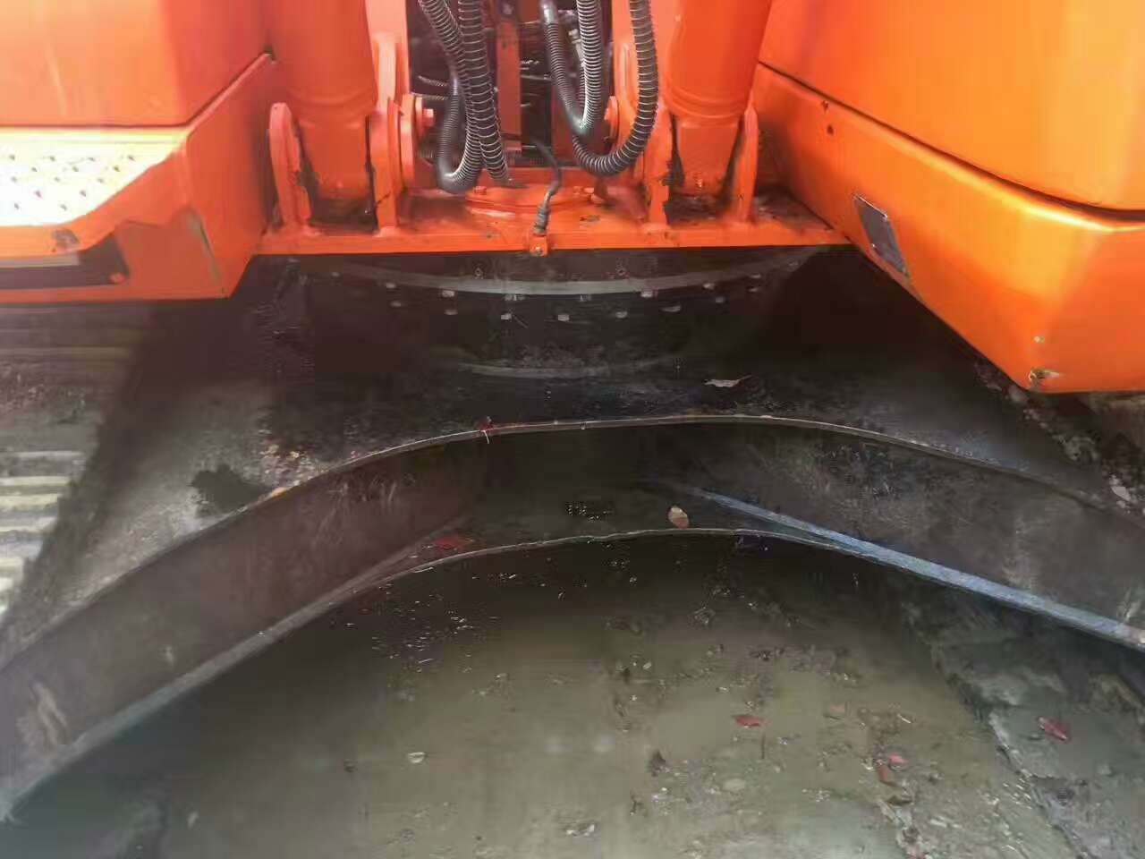 二手挖掘机现场实拍,二手挖掘机直击现场