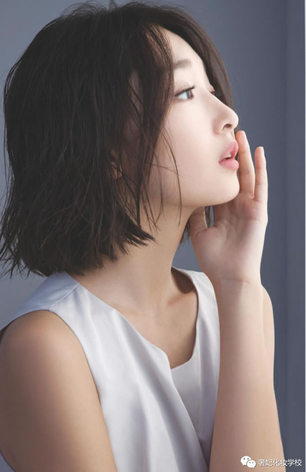 周冬雨单眼皮小眼睛怎么画眼妆,周冬雨单眼皮日常眼妆画法