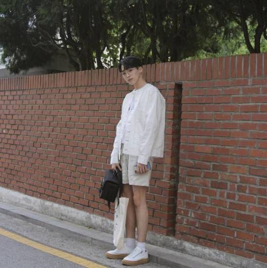 网红是怎么卖衣服的,网红卖衣服现状