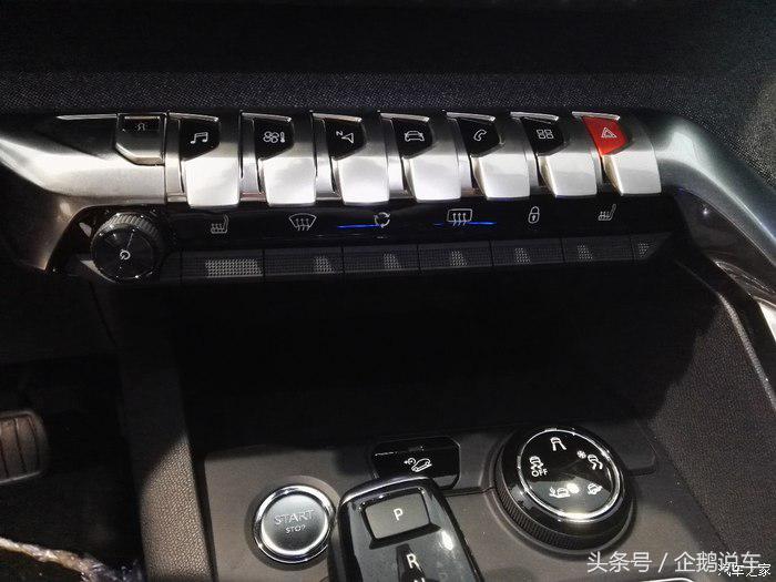 17款标致50081.8t精英版,17款标致50087座精英版蓝色