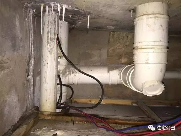 屋顶漏水有没有简单的修补方法,屋顶漏水最新修补方法