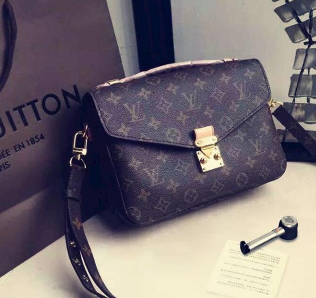 超经典LV邮差包｜不是正品变粗糙而是仿品太高超，傻傻分不清楚