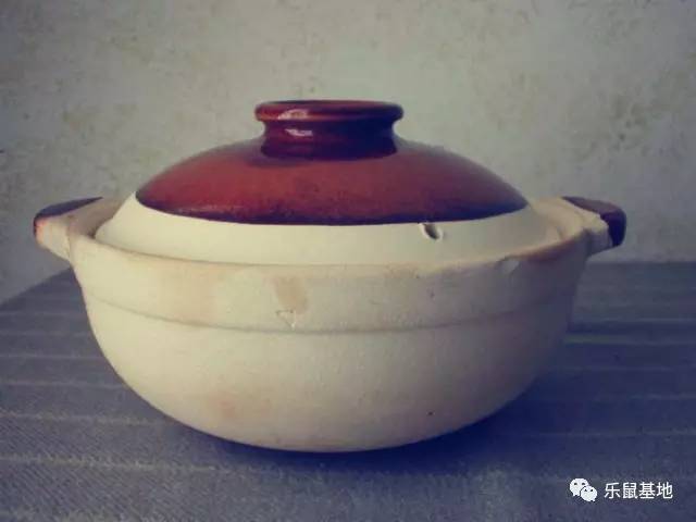 尽管经历了千百年,但你依然不能抵挡砂锅的醇香诱惑