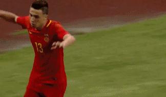 这里像巴西这里是额敏这里有个一球成名孩子叫叶尔凡