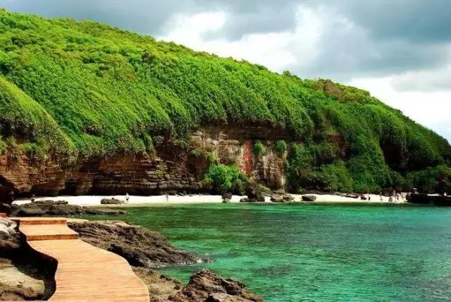 想出海?没攻略?国内最年轻的火山岛攻略免费送你啦