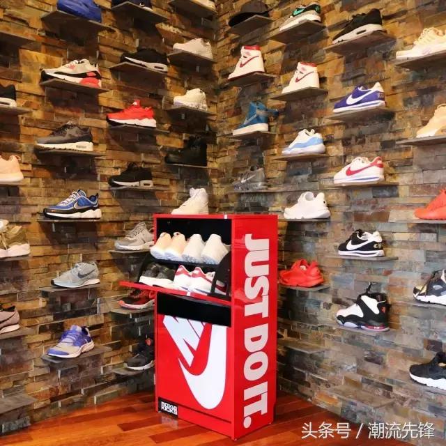 干掉一位鞋头很简单，你只需要踩脏他的球鞋！