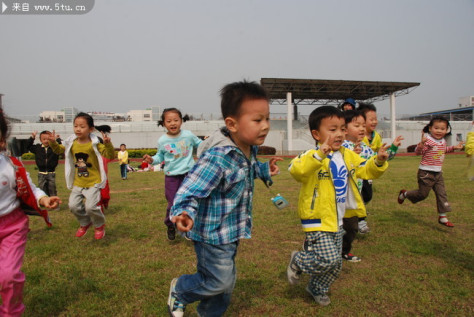 不管是公立幼儿园还是私立幼儿园，家有宝宝的猫爸虎妈们，一定要知道这些*规则潜**才不会后悔