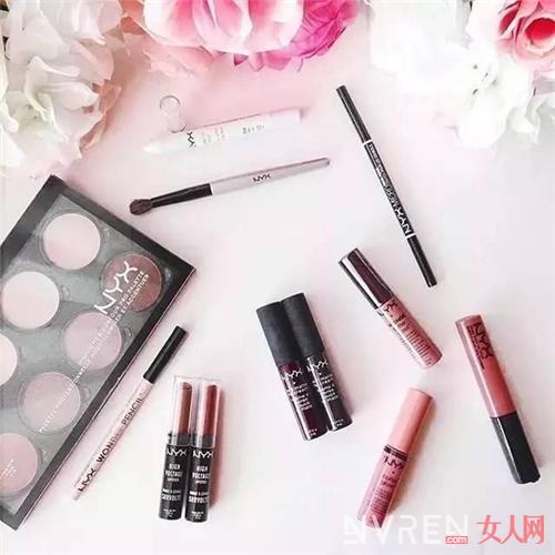 十大公认好用的口红价格表,tomfordtf黑管滋润唇膏口红150