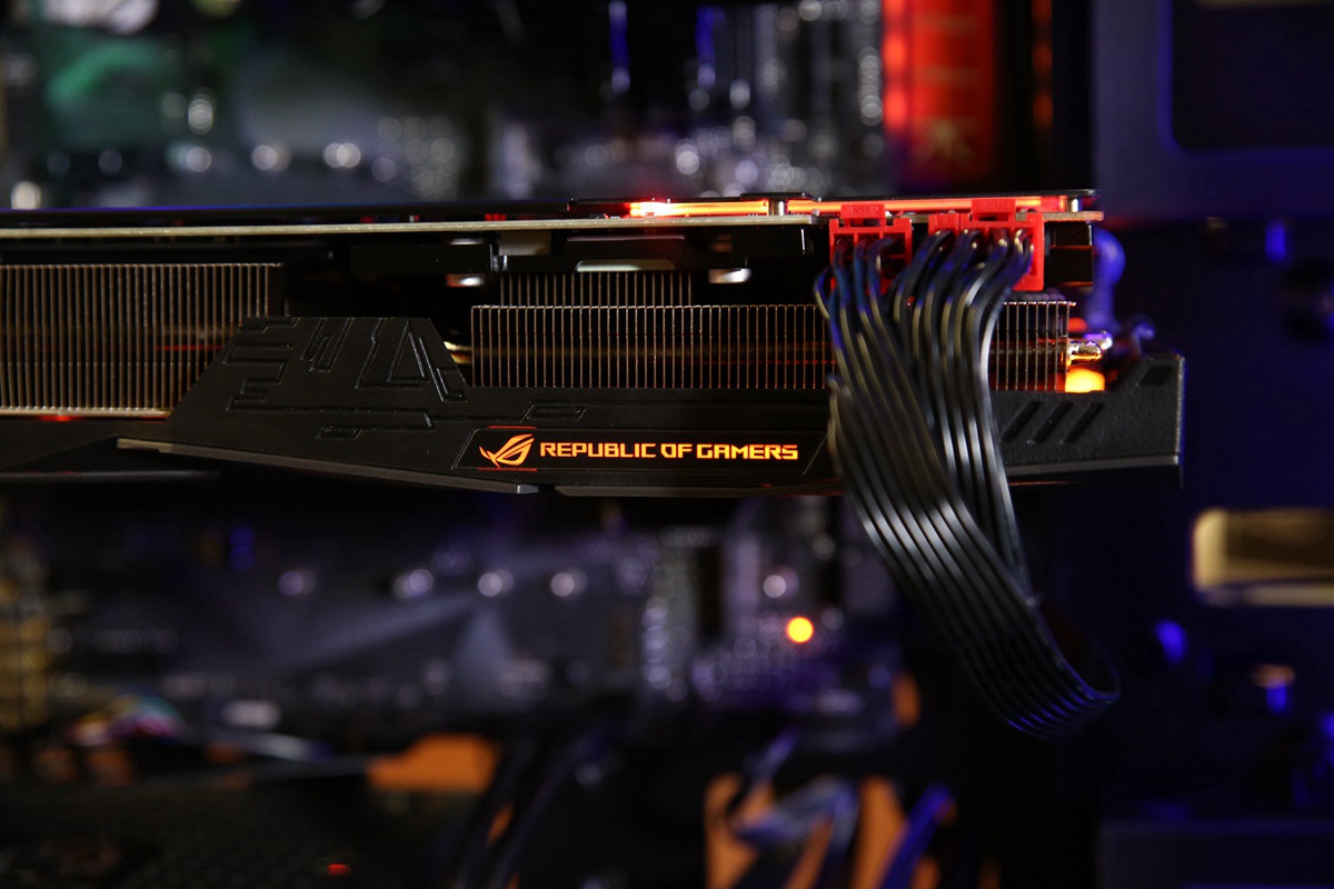 *力暴**拆解ROGGTX108011Gbps显卡评测