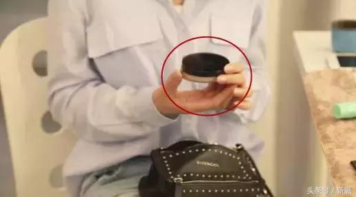 和杨洋在一起过的女明星,演员杨洋用的是哪个化妆品