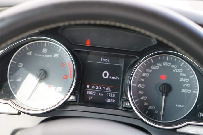 运动感很强新款奥迪s5敞篷版实车,性能和买菜兼顾的2018款奥迪s5